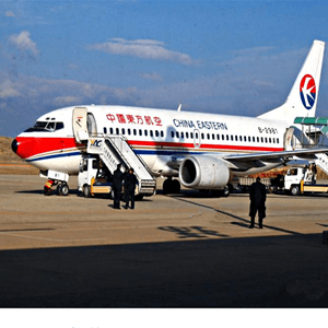 哈尔滨平房机场空运航空快运业稳步发展的原因是什么？